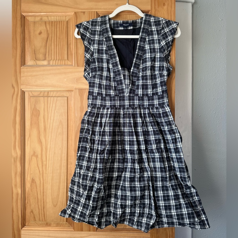Madewell white and black plaid dress.